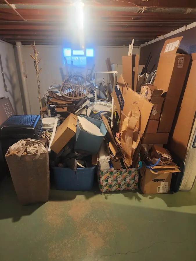 Roll-off dumpster container at job site for 20 Yard Dumpster Rental in Benton City